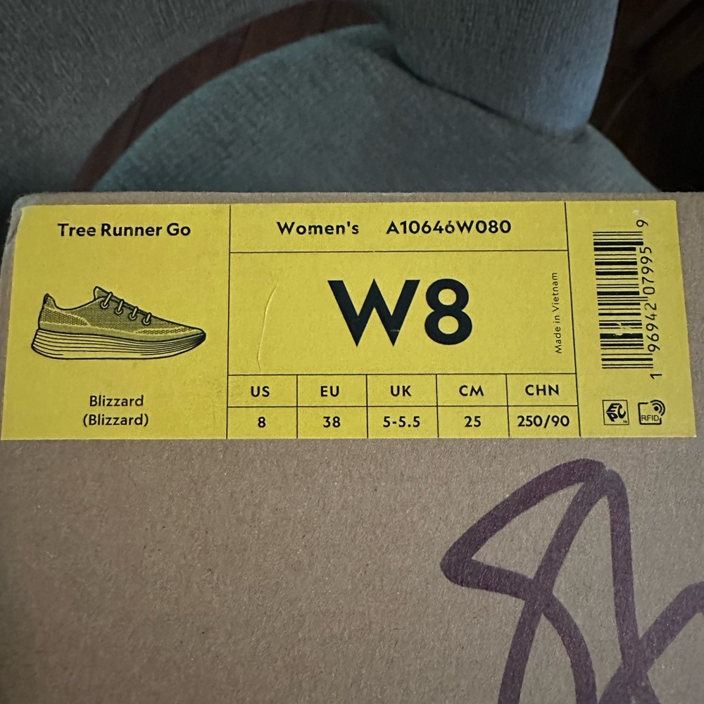 Allbirds women’s Tree Runner size 8 white new in box - Picture 2 of 12